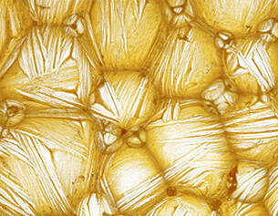 This soothing, antiseptic oil is known for its ability to help calm sensitive or irritated skin.