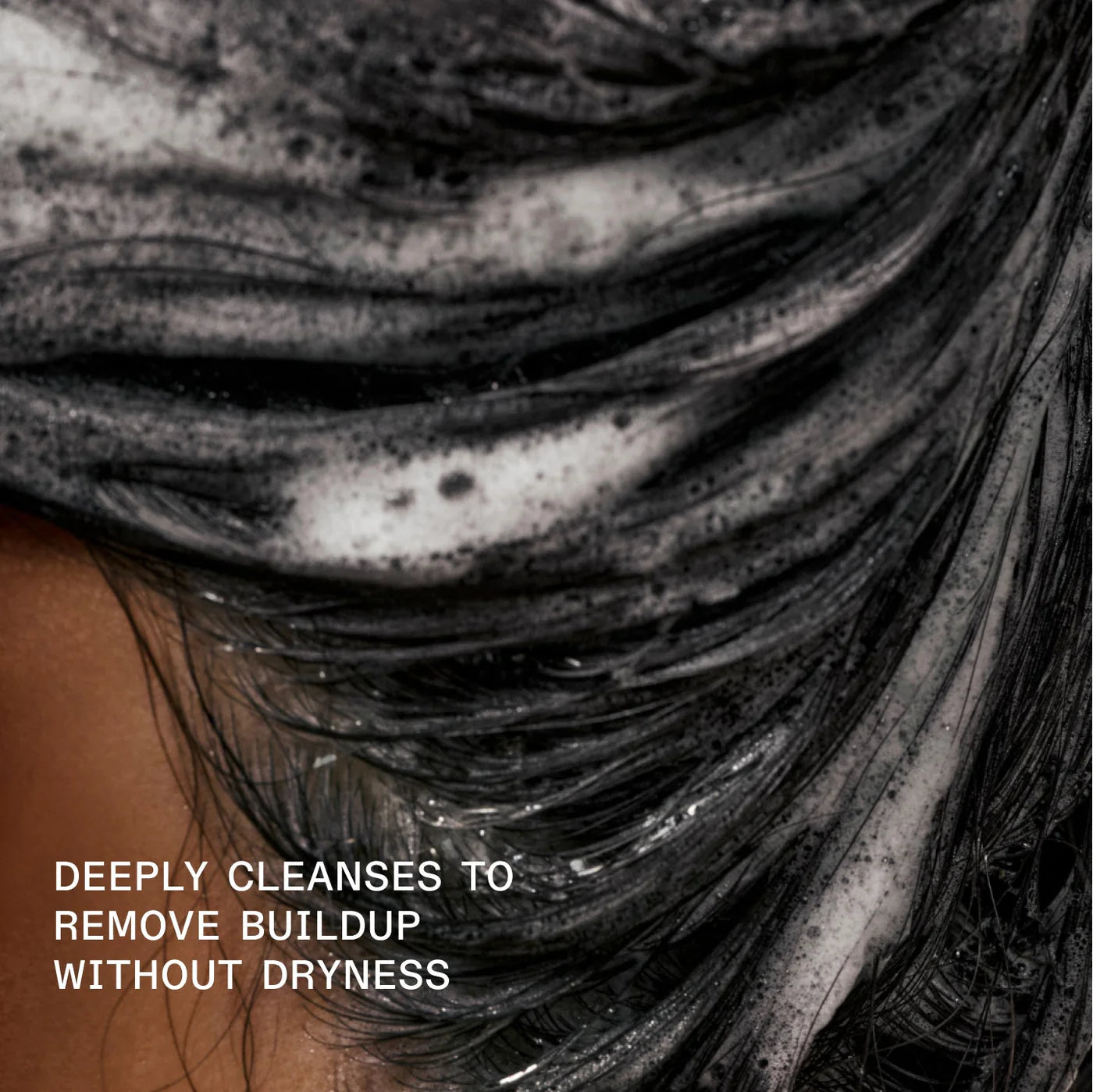 OLAPLEX Nº.4C Bond Maintenance® Clarifying Shampoo 250 mL
