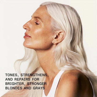 OLAPLEX Nº.4P Blonde Enhancer™ Toning Shampoo 250 mL