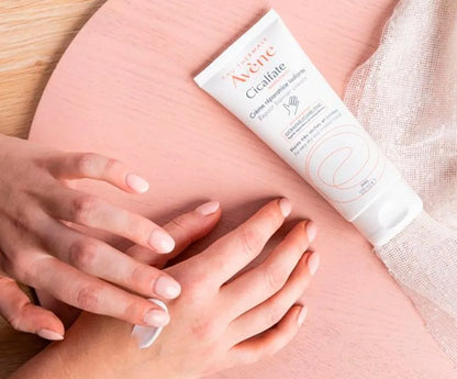 Avene Cicalfate Restorative Hand Cream