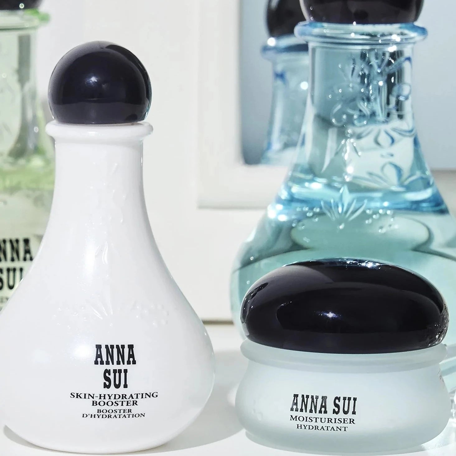 Anna Sui Skin-Hydrating Booster